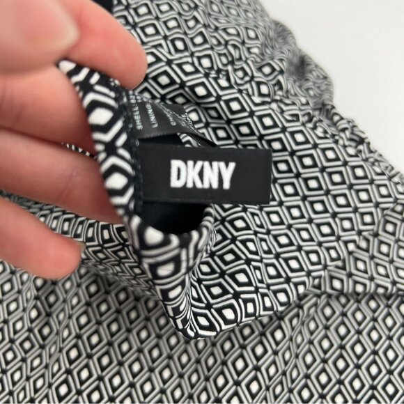 DKNY Womens Strapless One Piece Swimsuit Medium Black Geo Ruched Side Swimwear - Picture 5 of 6